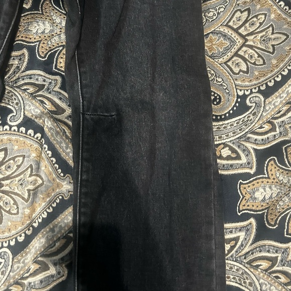 Gap - Picture 2 of 5